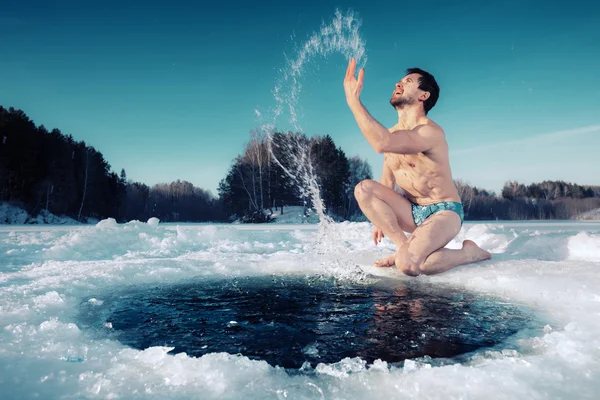 얼음 구멍 재미 — 스톡 사진