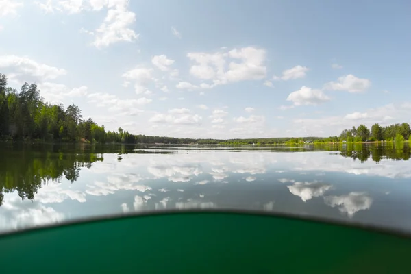 Split shot of the freshwater pond — Stock Photo, Image