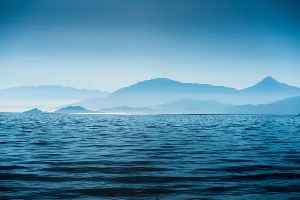 平静的海面。土耳其 — 图库照片