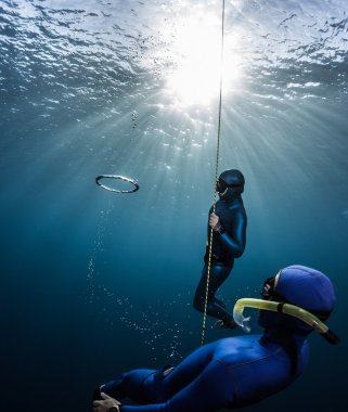Ücretsiz dalgıçlar birkaç