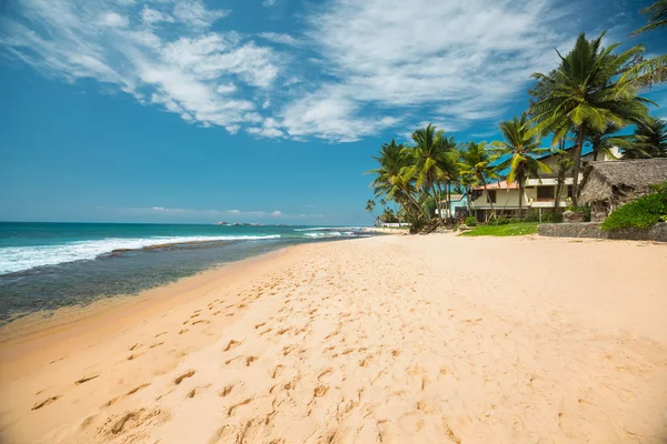 Tropisk sandstrand — Stockfoto