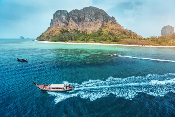 Pohled na ostrov v Andamanském moři — Stock fotografie