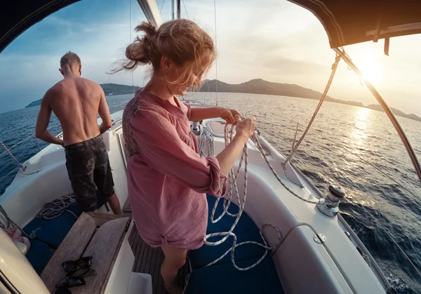 海の中のヨット — ストック写真