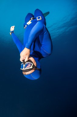 Monofin ile azalan Freediver