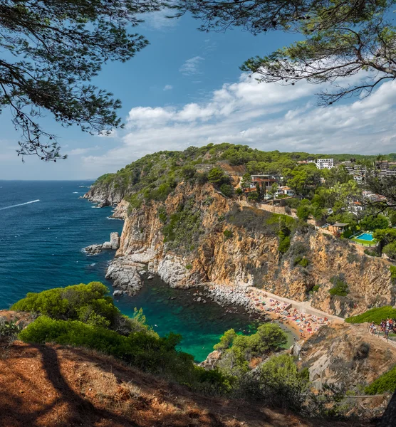 Top view of the hidden beach in the mountain — Stock Photo, Image