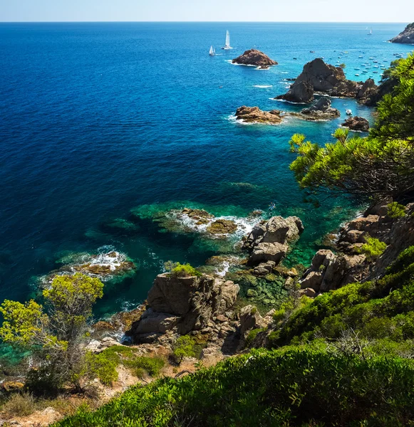 Zee met rotsen, Tossa de Mar — Stockfoto