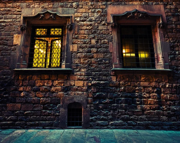 Facade of ancient stone building — Stock Photo, Image