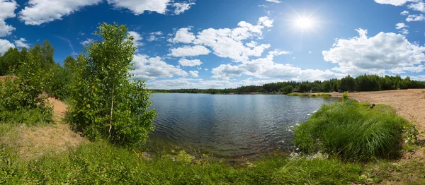 Pond with sun — Stock Photo, Image