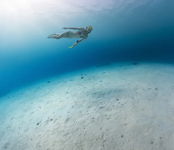 Mavi deniz — Stok fotoğraf