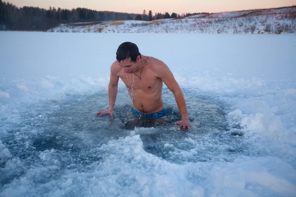 Ice hole — Stock Photo, Image