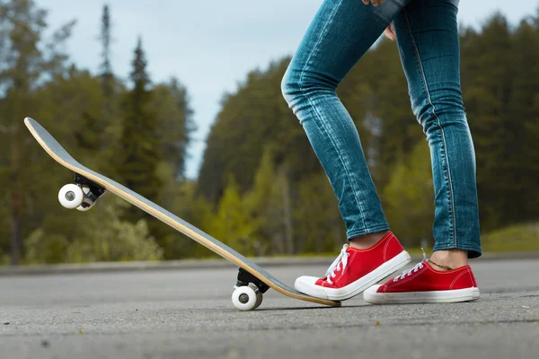 스케이트 보드와 라이더 — 스톡 사진