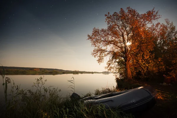 Bright night on the lake — Stock Photo, Image
