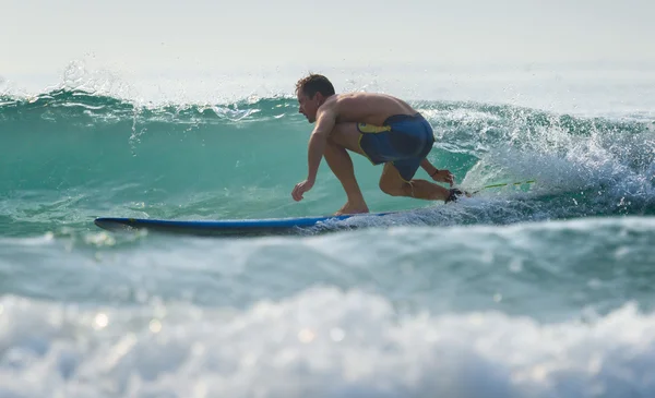 Surfer on the long board — Stock Photo, Image