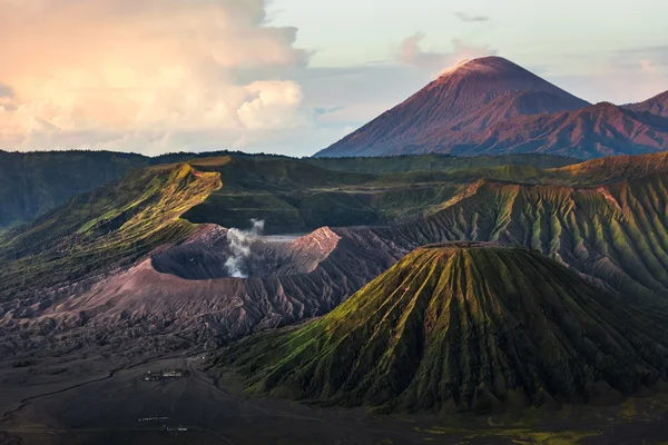 Indonézia vulkánok — Stock Fotó