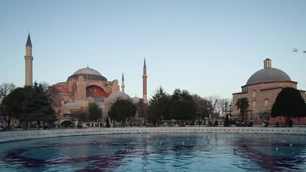 Фонтан в городе Стамбуле — стоковое видео