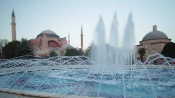 Brunnen in der Stadt Istanbul — Stockvideo