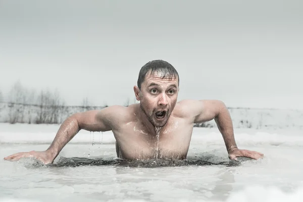 얼음 구멍 수영 — 스톡 사진