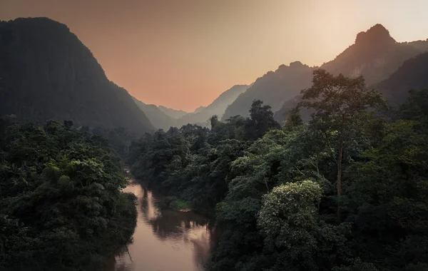 강 열 대 계곡 — 스톡 사진