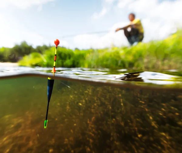 Pescatore sullo stagno — Foto Stock