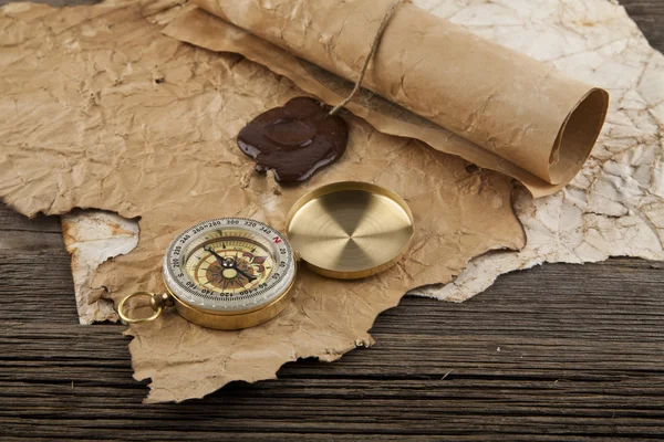 Old paper and compass — Stock Photo, Image