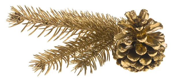 白い背景のクローズアップには 黄金の松のコーンとクリスマスツリーの枝が隔離されています フルフォーカス — ストック写真