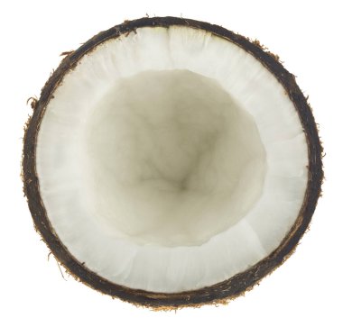 Hindistan cevizinin yarısı beyaz arka planda izole edilmiş. Yukarıdan görüntüle.