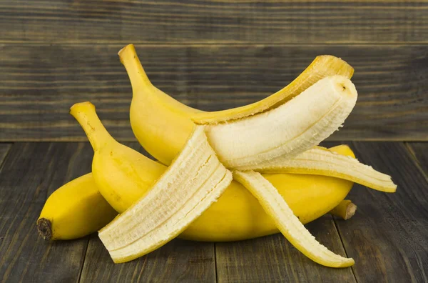 Bananas Wooden Background Close Ripe Juicy Bananas Healthy Vegetarian Food — Stock Photo, Image