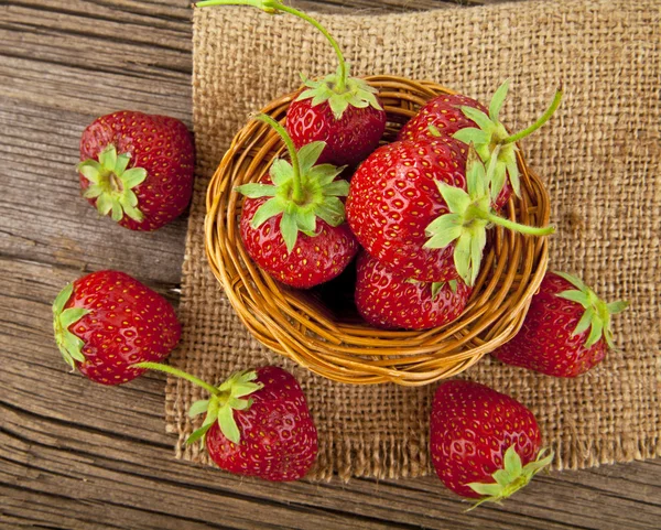 Vers en sappig aardbei — Stockfoto