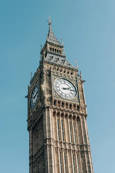 Věž s hodinami v Londýně — Stock fotografie