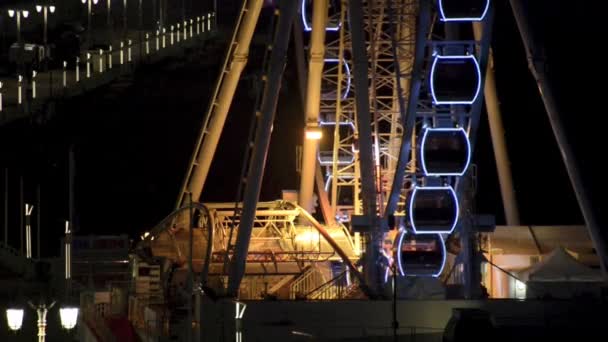 Das Brightwheel in der Nacht. — Stockvideo