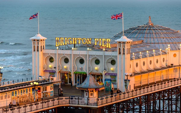 Brighton Pier gün batımında