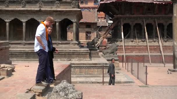 Príncipe Harry en Nepal — Vídeos de Stock