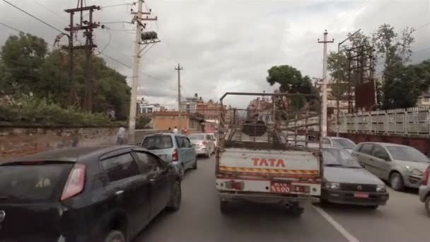 Jízda na koloběžce v Pátan, Nepál — Stock video