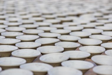 Küçük kil kase kurutma