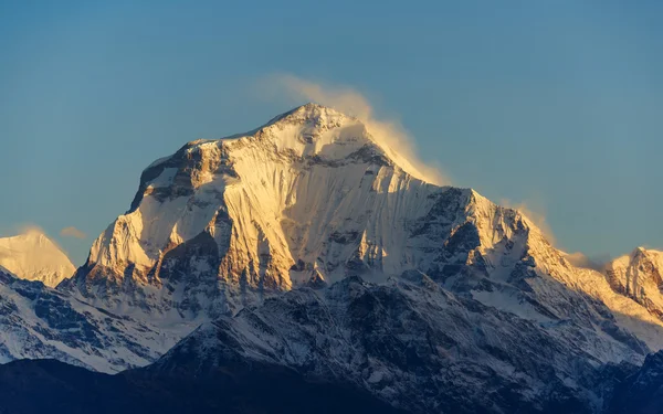 Dhaulagiri jsem za úsvitu, Nepál Stock Obrázky