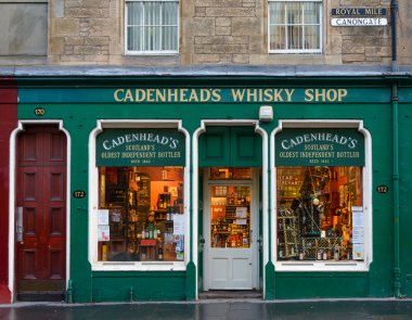 Cadenhead'ın viski Dükkanı cephe Edinburgh