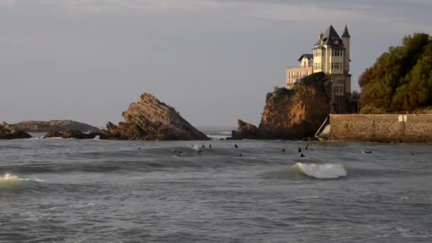 Surfers in Biarritz, France — Vídeo de Stock