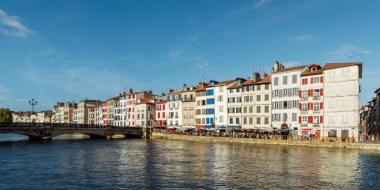 Bayonne ve Nive Nehri Fransa 'da