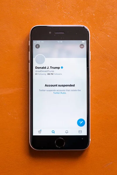 Президент США Дональд Трамп був тимчасово відсторонений від Twitter. — стокове фото
