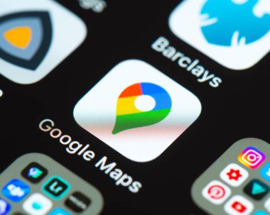 Apple iPhone ekranında Google Maps uygulama simgesi