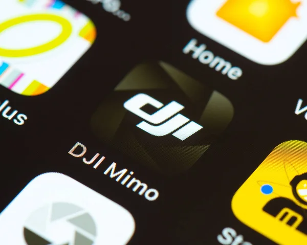 Значок приложения DJI Mimo на экране Apple iPhone — стоковое фото