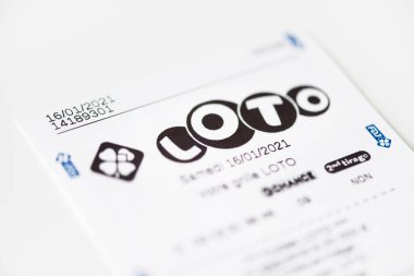 Beyaz arkaplanda Francaise des Jeux Loto makbuzu