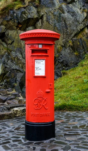 Britse brievenbus in Edinburgh, Schotland — Stockfoto