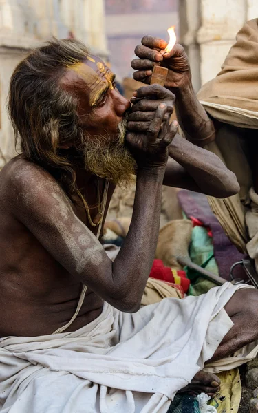 Un sadhu à Pashupatinath à Katmandou, Népal — Photo