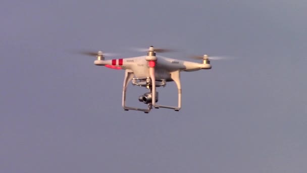 DJI Phantom 2 Vision Plus drone volant — Video