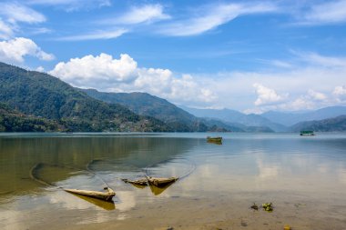 pokhara gölde phewa