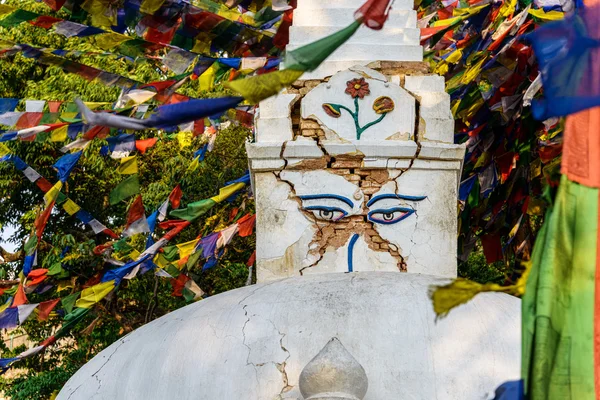 Earthquake damaged stupa at Swayambhunath in Kathmandu — стокове фото