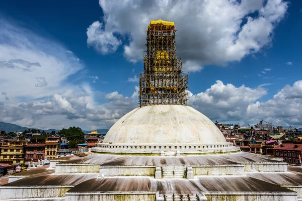 Obras de reparação estão em andamento em Boudhanath stupa — Fotografia de Stock