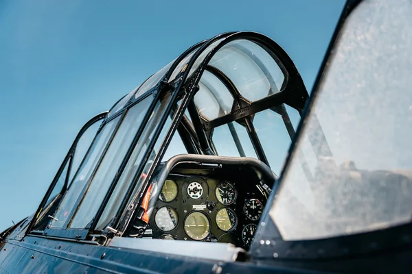 Vintage airplane cockpit — Stock Photo, Image