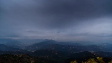 Gece zaman atlamalı görüntülemek Nagarkot dan Himalayalar üzerinde